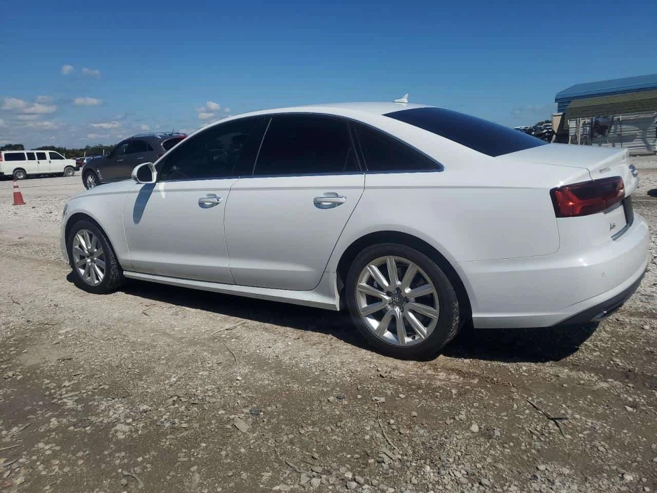 Audi A6 Premium Plus * CARFAX * ОПЦИЯ ЗА ФИНАНСИРАНЕ, снимка 2 - Автомобили и джипове - 56309684
