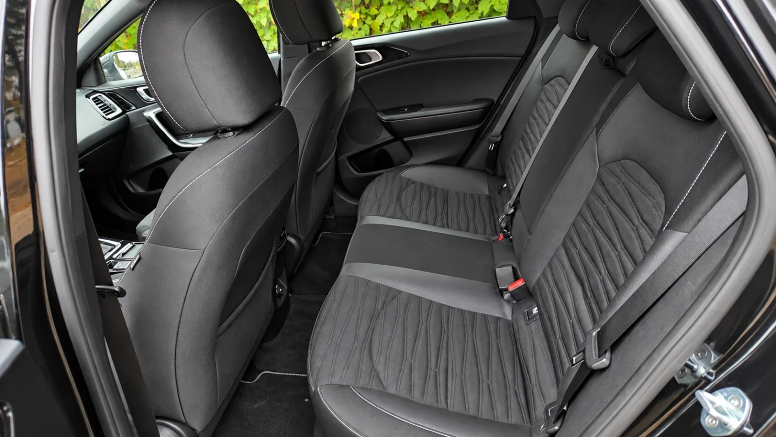Kia Ceed 1.5Т GT-LINE AVTOMAT KAMERA JBL, снимка 9 - Автомобили и джипове - 56656880