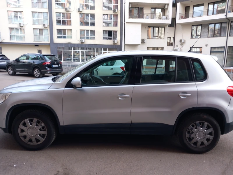 VW Tiguan, снимка 4 - Автомобили и джипове - 49584195