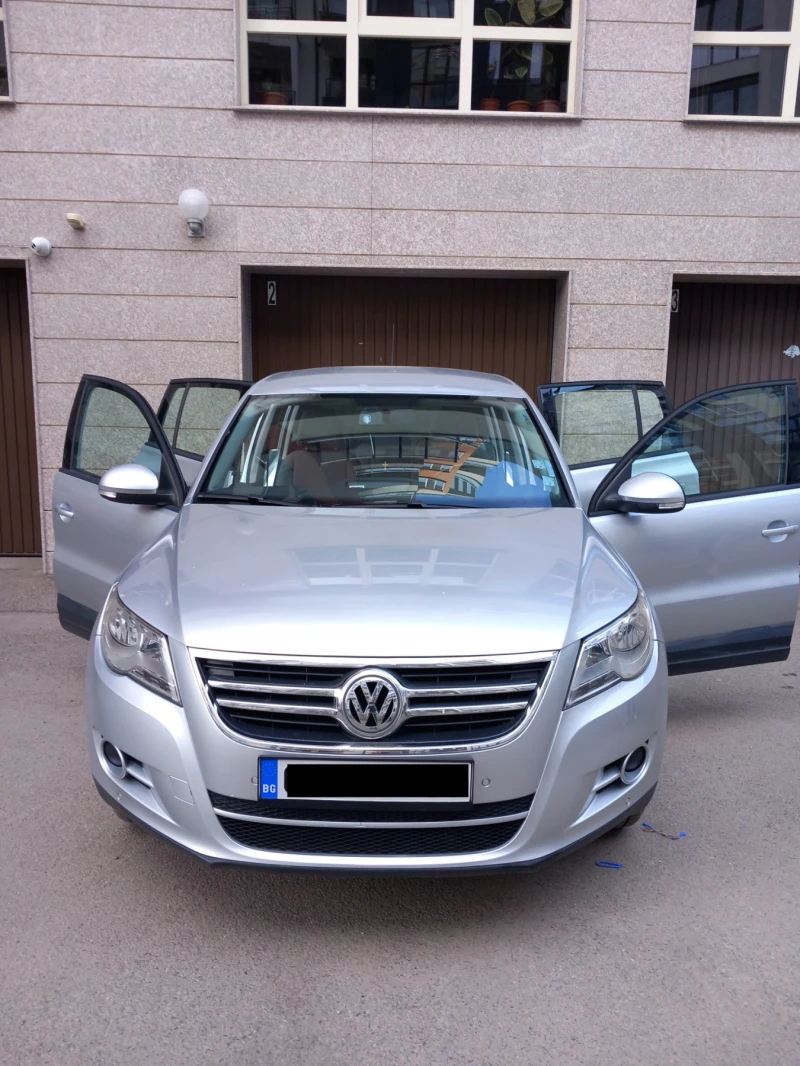 VW Tiguan, снимка 6 - Автомобили и джипове - 49584195