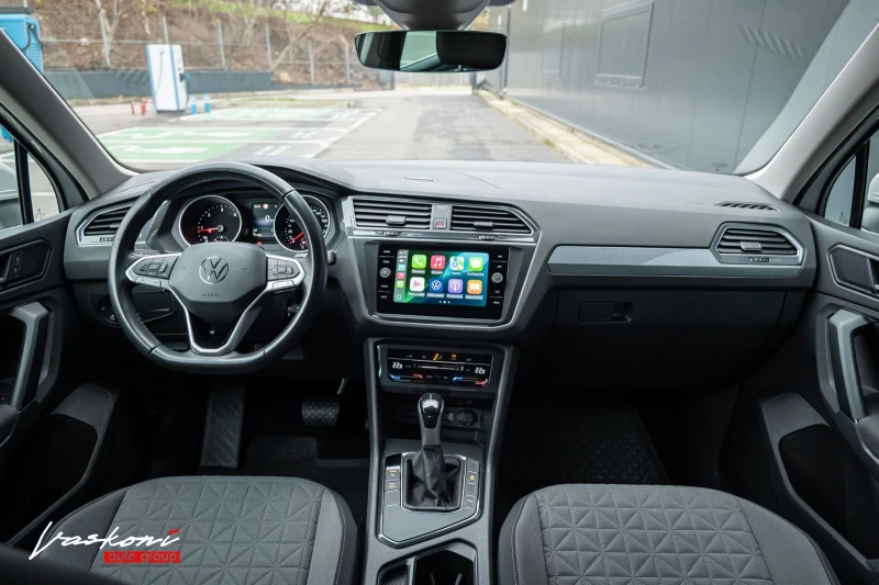 VW Tiguan 2.0 TDI, снимка 8 - Автомобили и джипове - 52721577