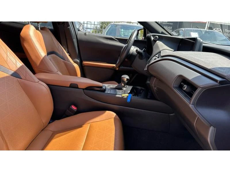 Lexus UX Luxury - изображение 6