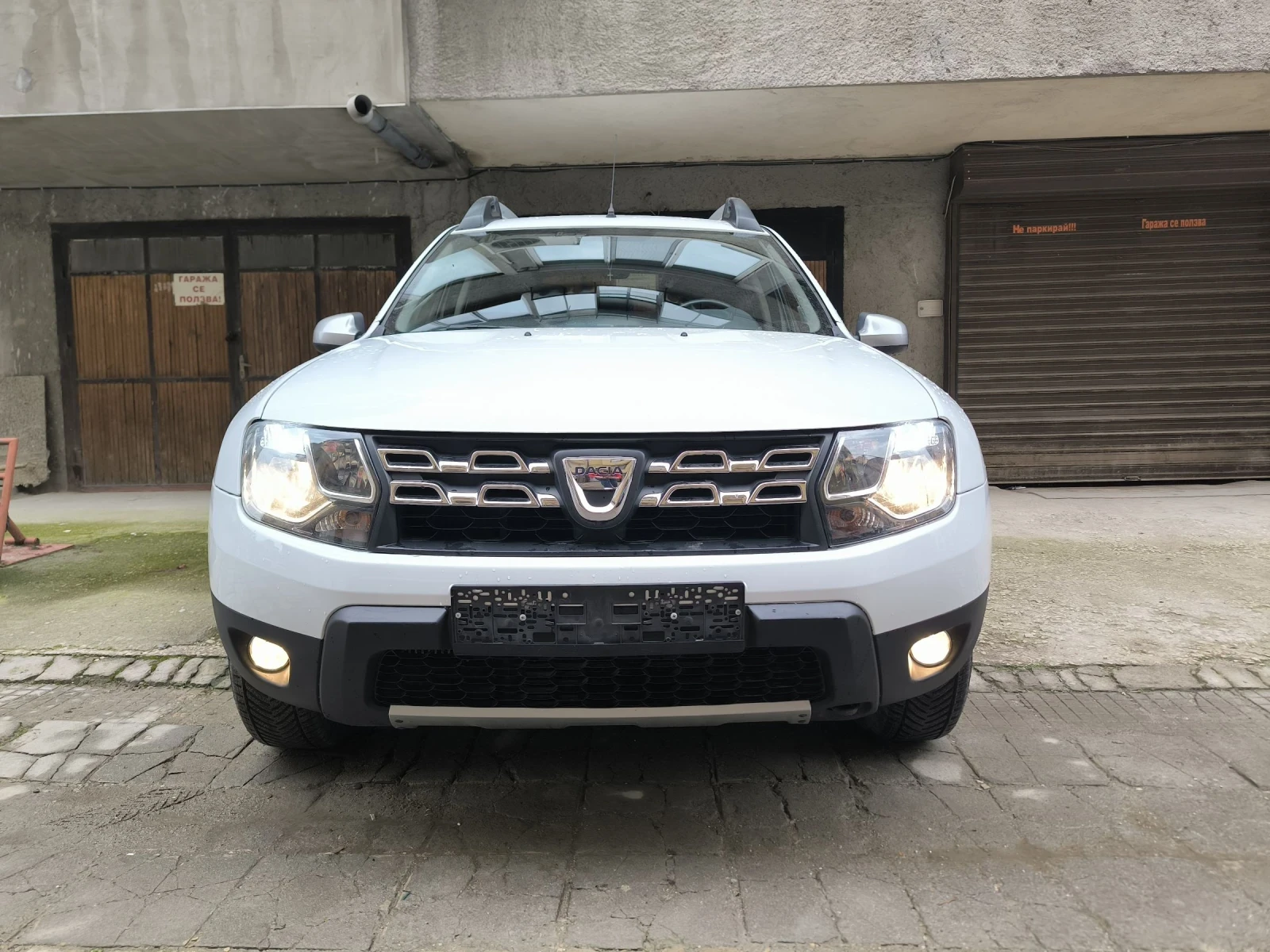 Dacia Duster Автоматик, Регистрирана, снимка 1