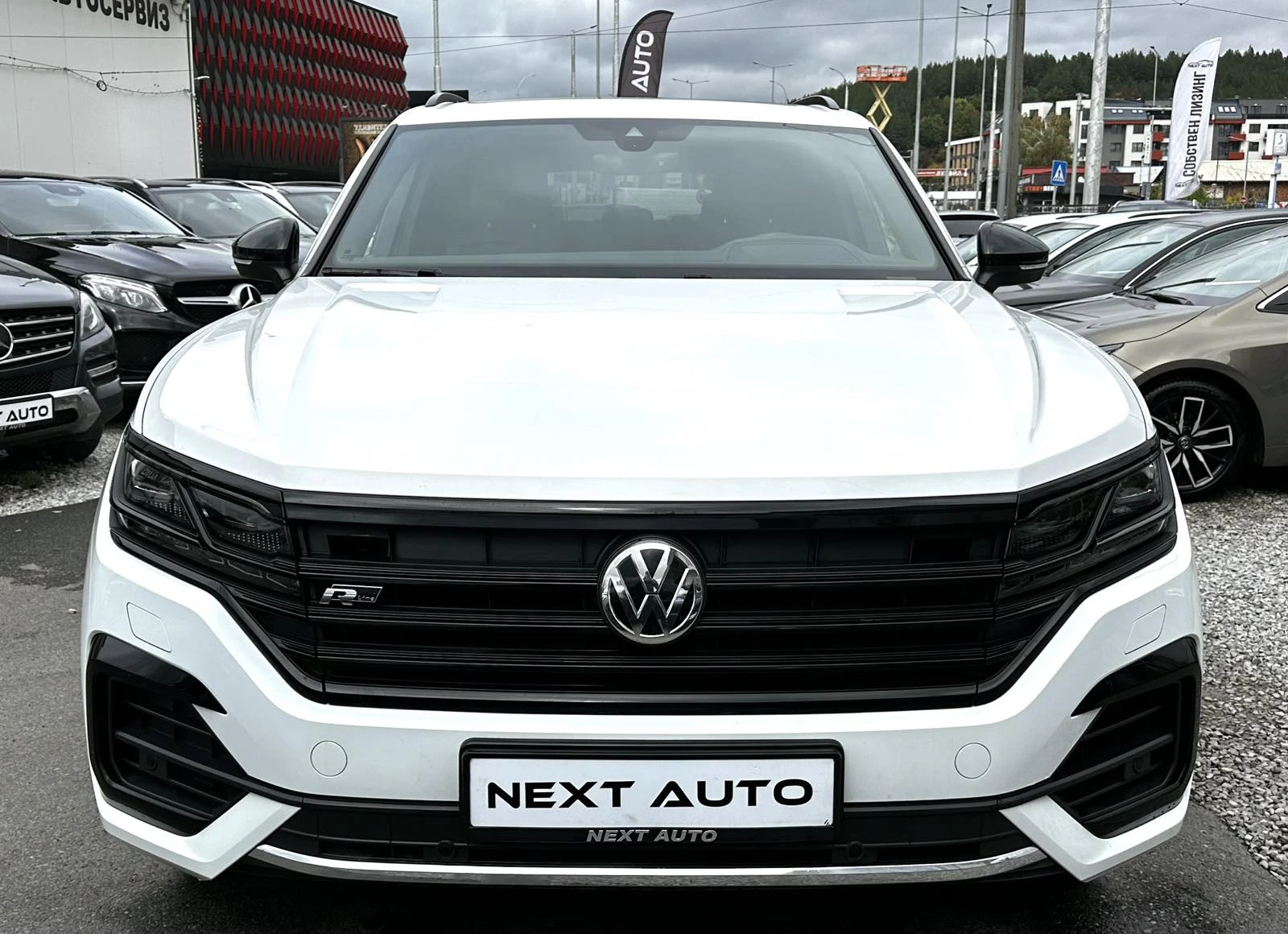 VW Touareg 3.0TDI 286HP R-LINE PANO CAMERA - изображение 2