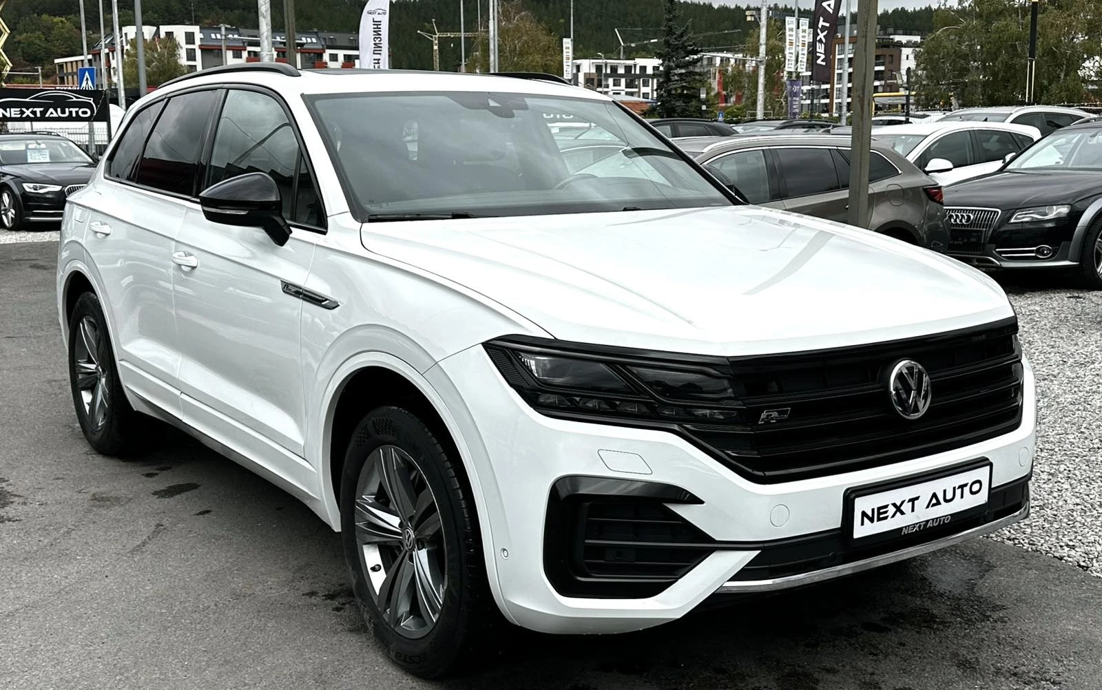 VW Touareg 3.0TDI 286HP R-LINE PANO CAMERA - изображение 3