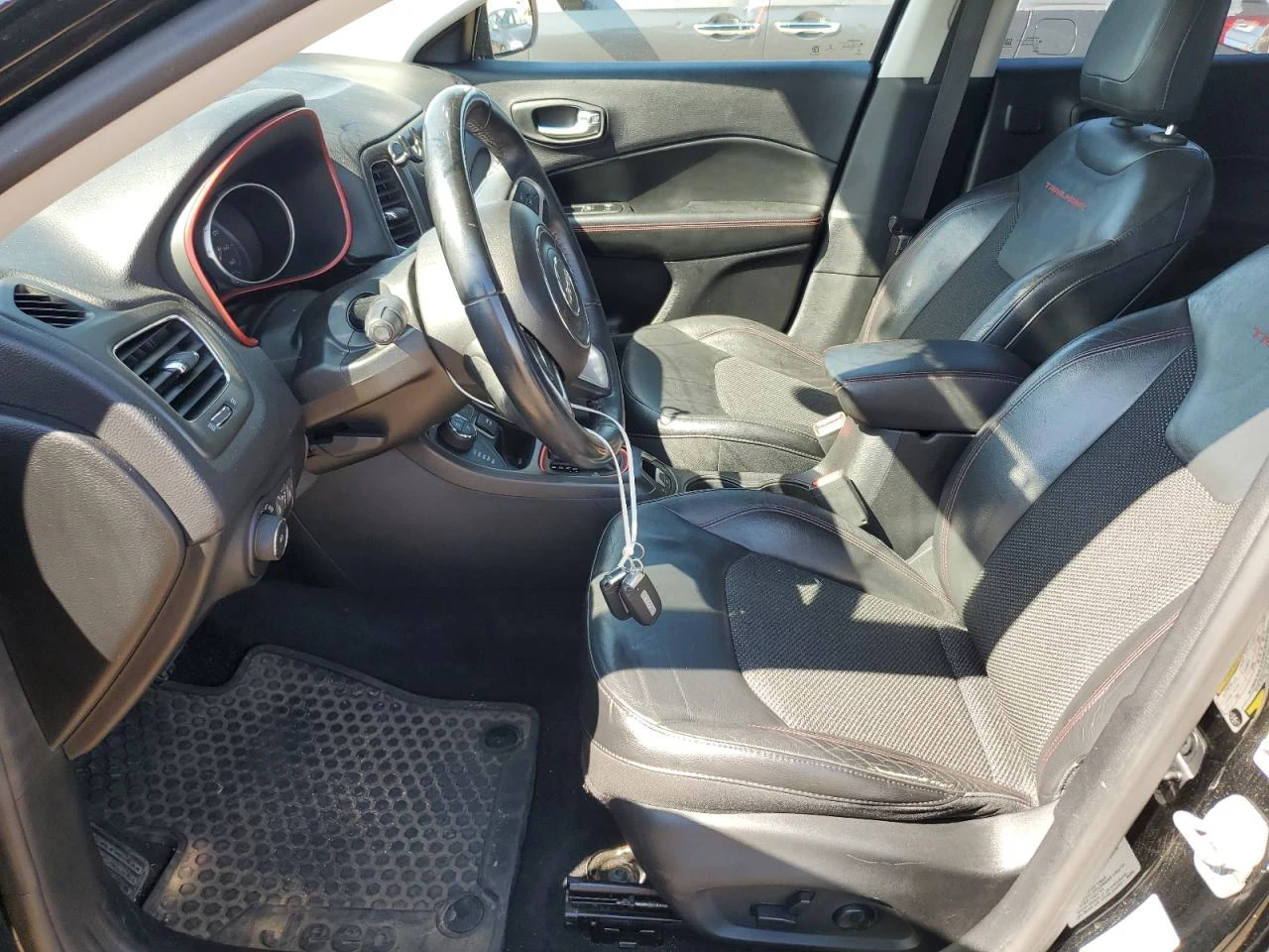 Jeep Compass 2.4l Trailhawk, снимка 6 - Автомобили и джипове - 53987430