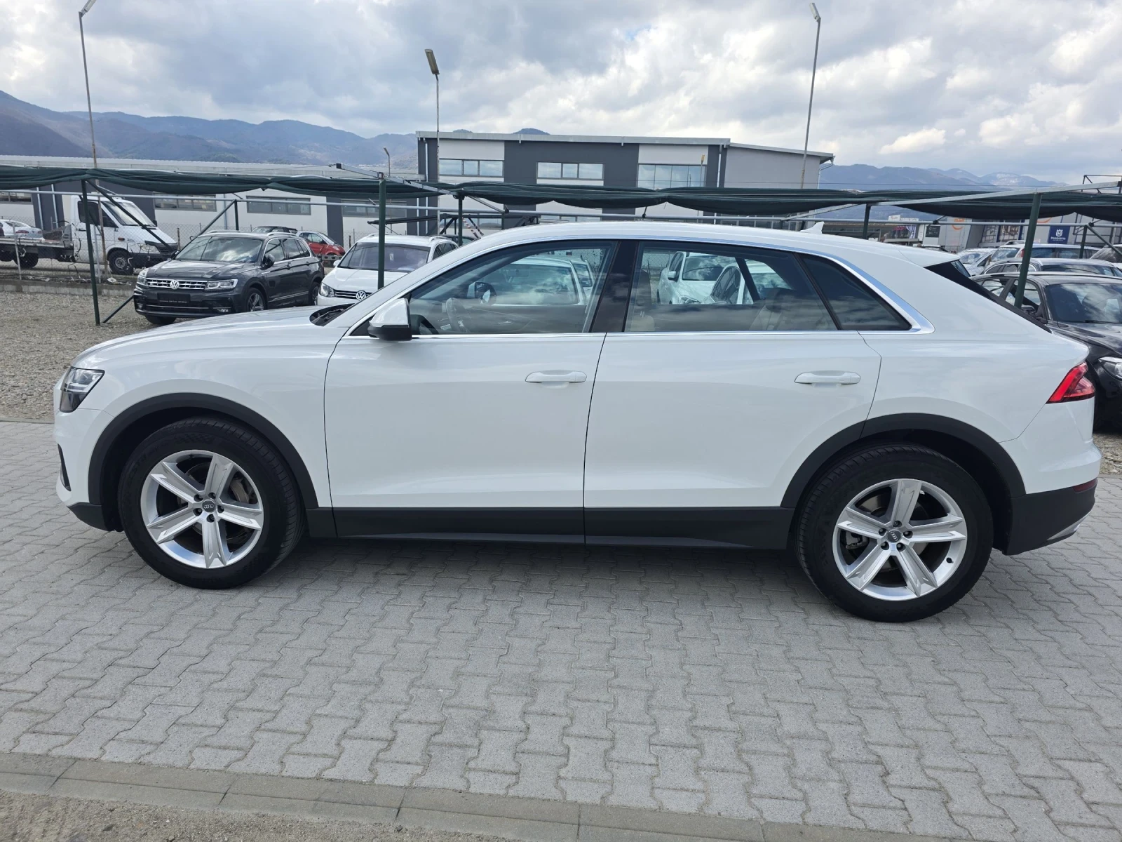 Audi Q8 50 TDI QUATTRO Лизинг, снимка 4 - Автомобили и джипове - 53994423