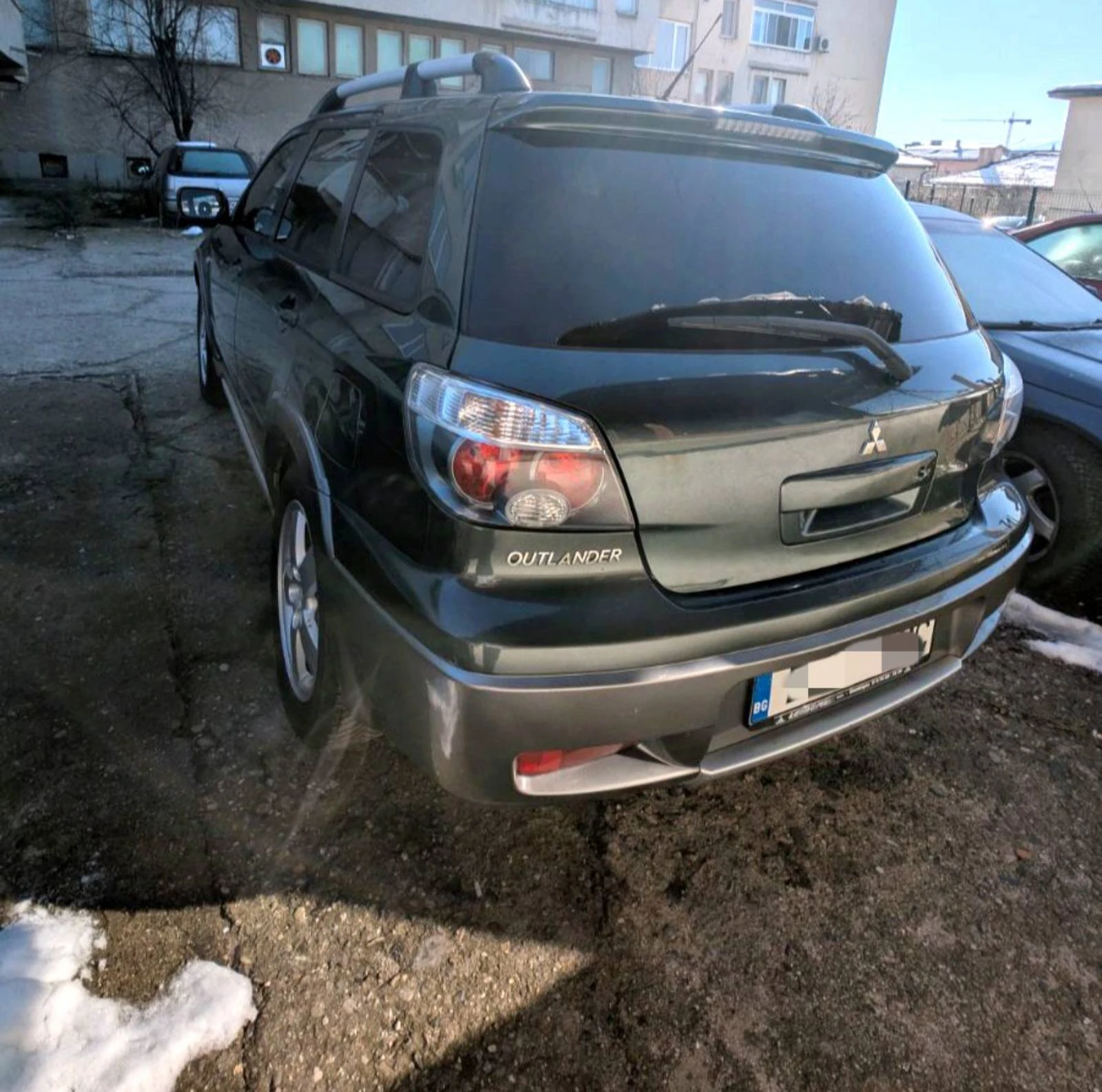 Mitsubishi Outlander, снимка 3 - Автомобили и джипове - 55425276