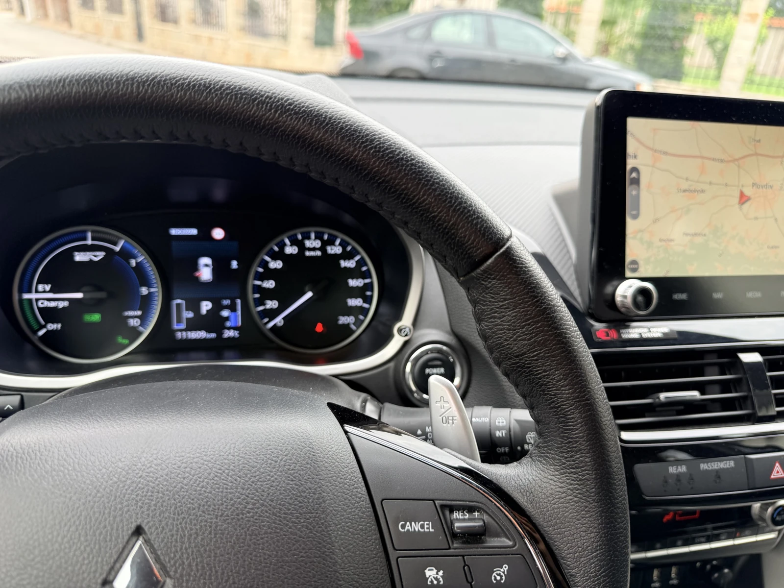 Mitsubishi Eclipse Cross 2.4 Plug-in-Hybrid 4x4 Full, снимка 15 - Автомобили и джипове - 55877865