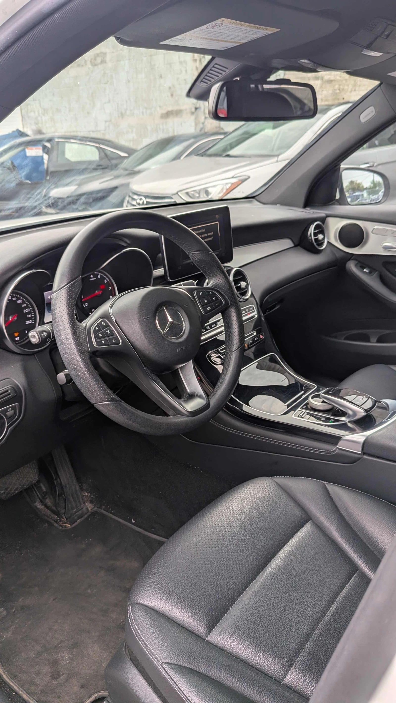 Mercedes-Benz GLC * 300 * CARFAX * ЦЕНА ДО БГ, снимка 13 - Автомобили и джипове - 56061371
