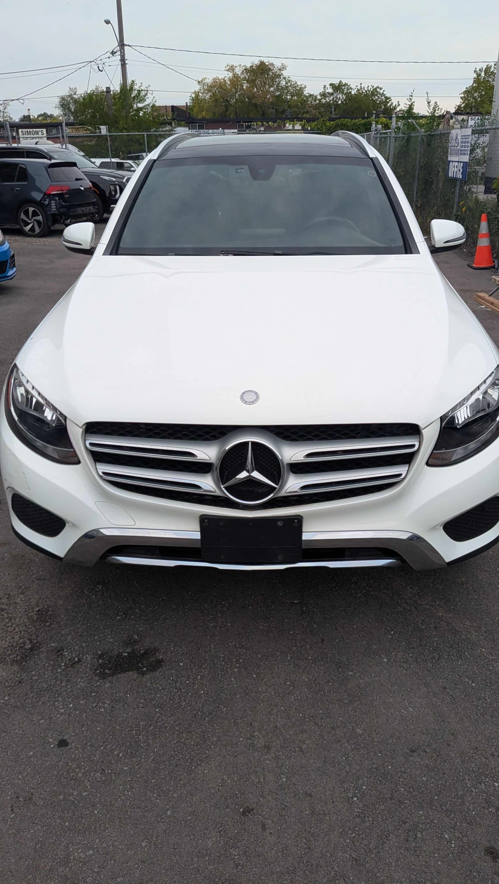 Mercedes-Benz GLC * 300 * CARFAX * ЦЕНА ДО БГ, снимка 4 - Автомобили и джипове - 56061371
