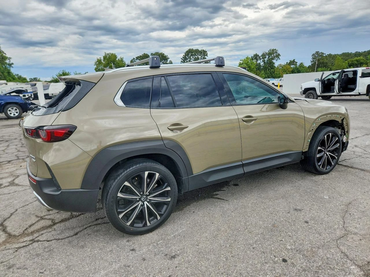Mazda CX-50 2.5l Premium, снимка 3 - Автомобили и джипове - 56511600