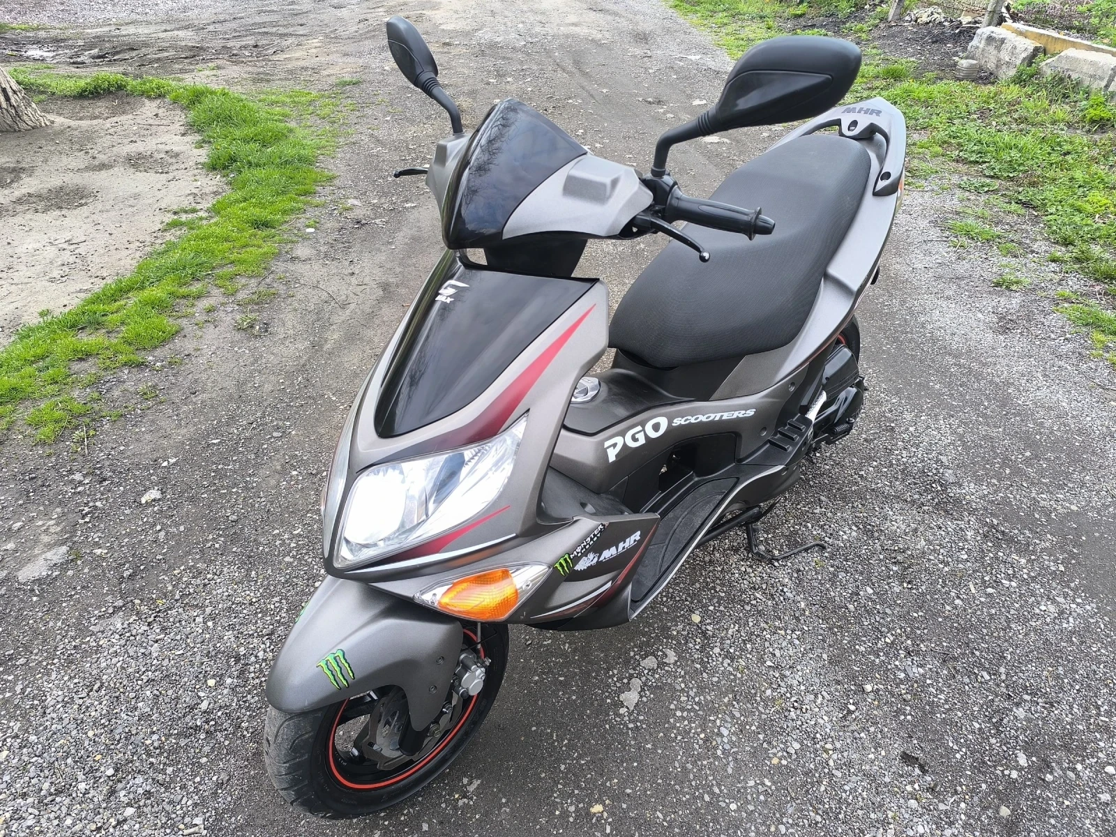 Yamaha Aerox PGO G-Max 50