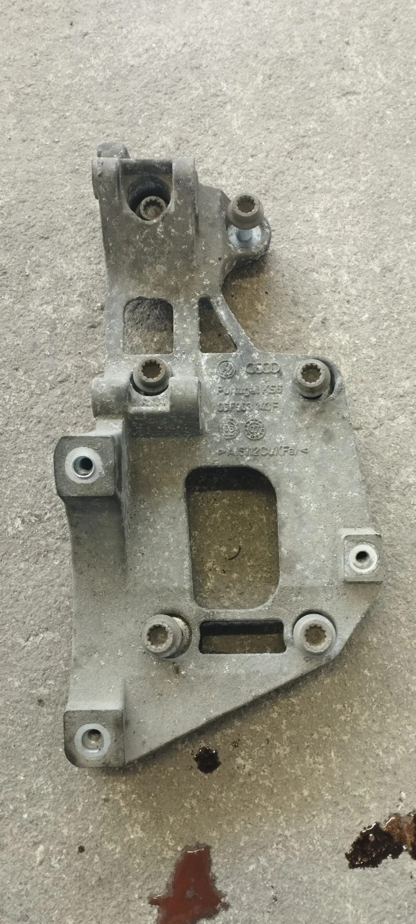 Колянов и разпределителен вал и др. Части за VW Caddy/Touran BSX 2.0 метан , снимка 12 - Части - 54091804