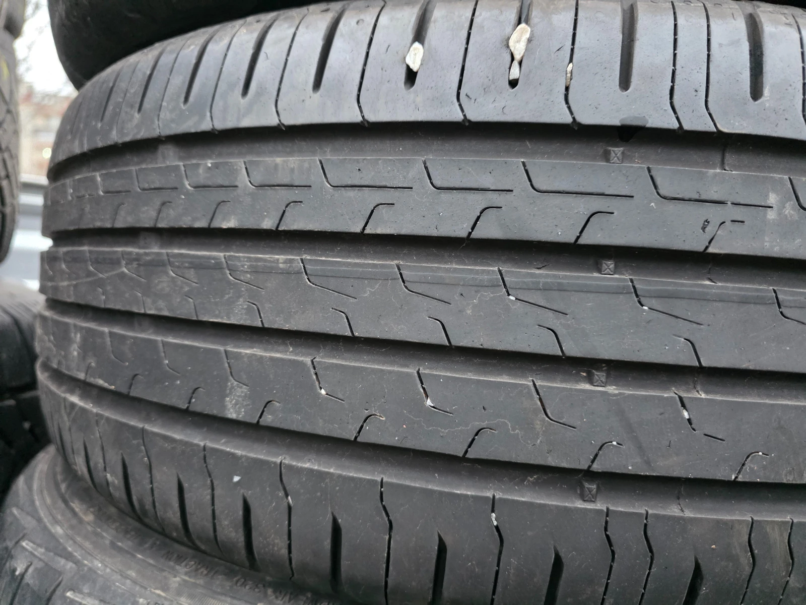 Гуми Летни 215/55R17, снимка 4 - Гуми и джанти - 55581496