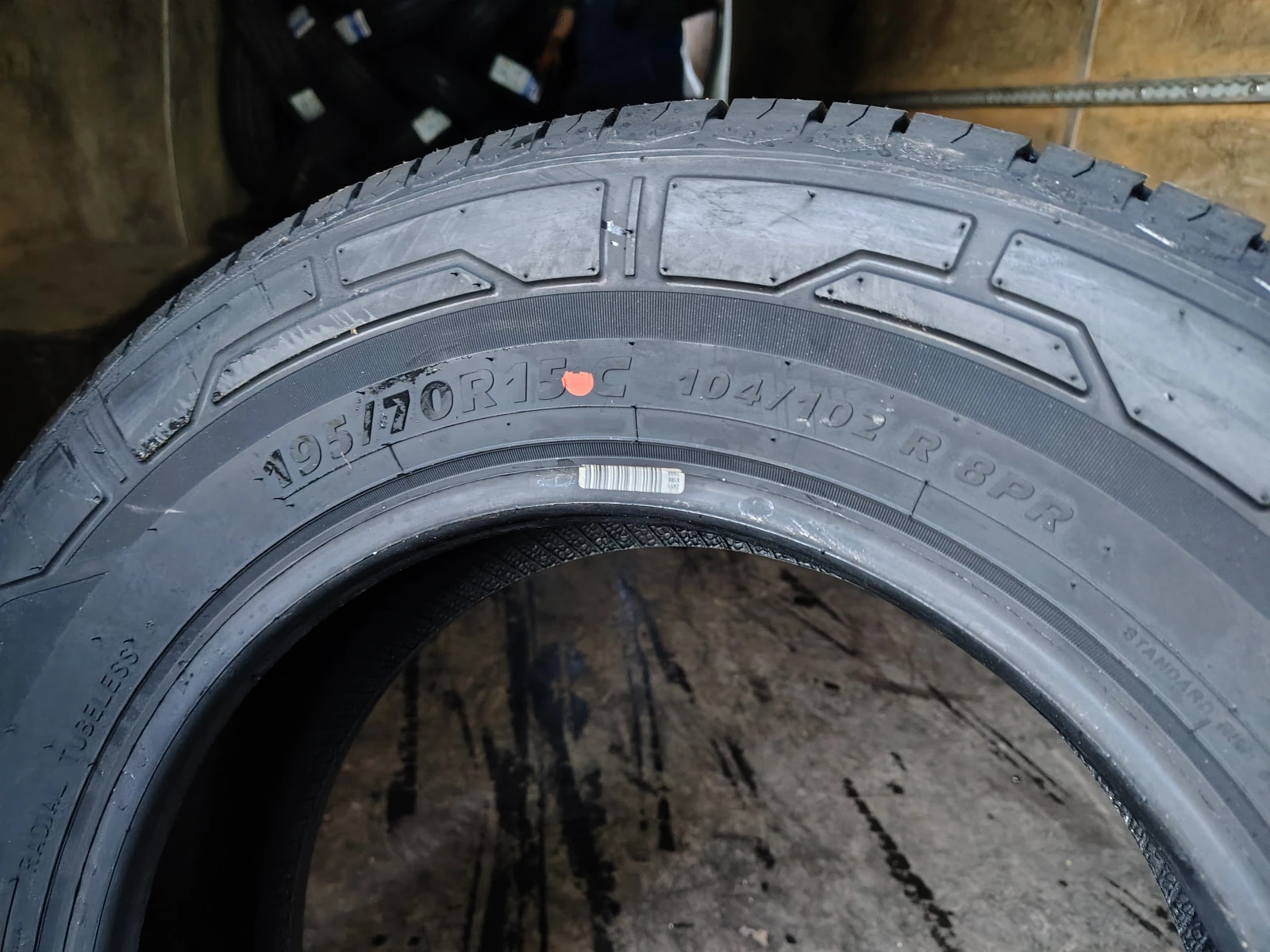 Гуми Летни 195/70R15, снимка 5 - Гуми и джанти - 55837167