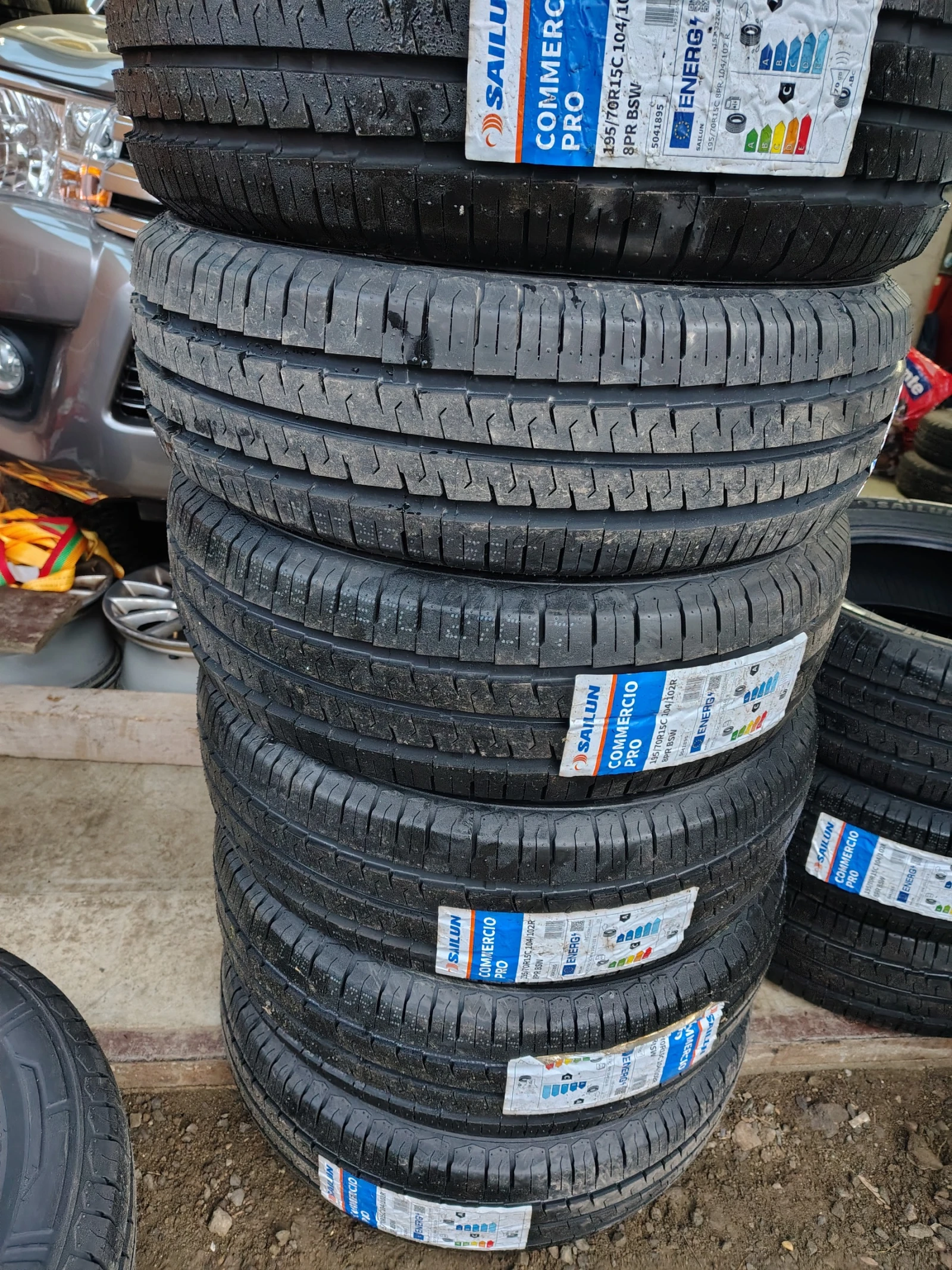 Гуми Летни 195/70R15, снимка 2 - Гуми и джанти - 55837167
