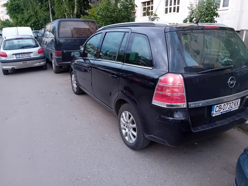 Opel Zafira, снимка 3 - Автомобили и джипове - 46274539