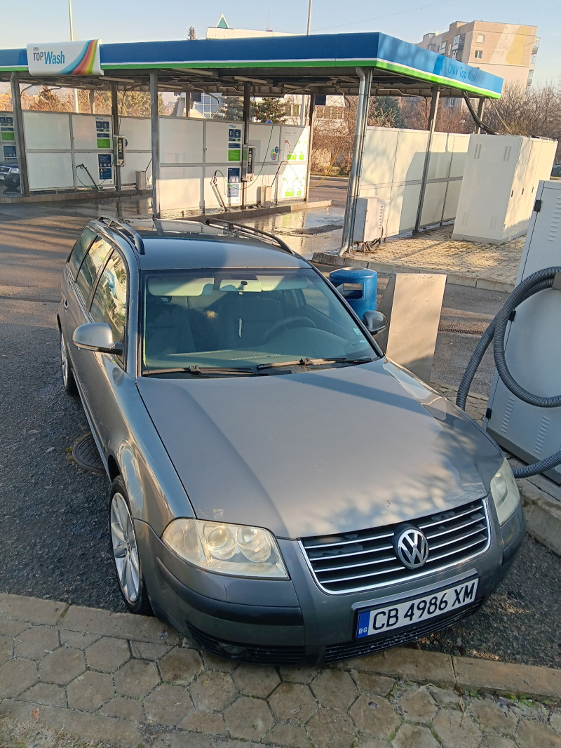 VW Passat, снимка 1 - Автомобили и джипове - 46470500