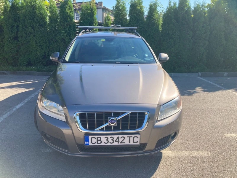 Volvo V70, снимка 2 - Автомобили и джипове - 48032562