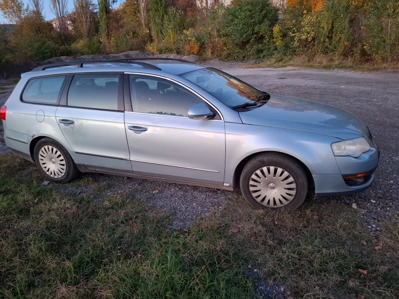 VW Passat, снимка 5 - Автомобили и джипове - 47610726