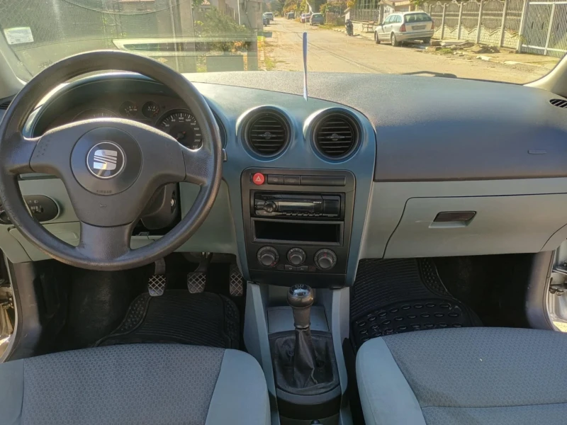 Seat Ibiza, снимка 6 - Автомобили и джипове - 47793341