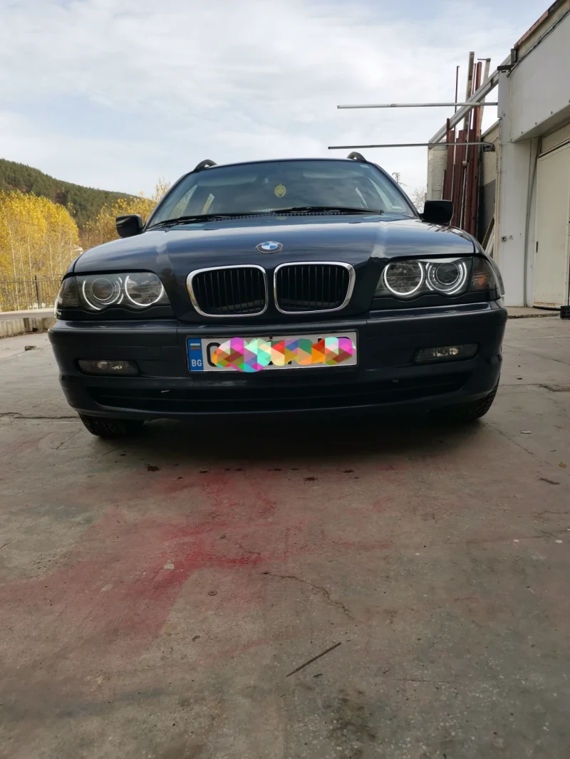 BMW 320 320D, снимка 1 - Автомобили и джипове - 48506138