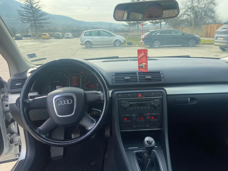 Audi A4 2.0TDI, снимка 6 - Автомобили и джипове - 48974627