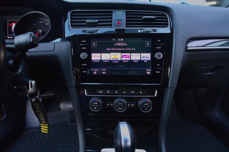 VW Golf 7.5 1.5 TSI 150кс highline, снимка 15 - Автомобили и джипове - 51347063
