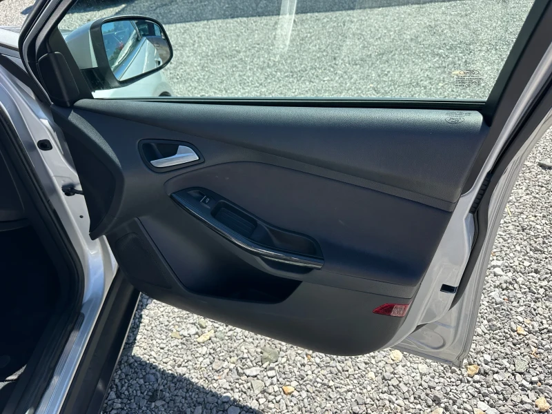 Ford Focus 1.5 tdci, снимка 9 - Автомобили и джипове - 51511418