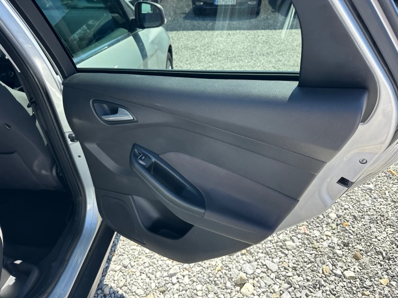 Ford Focus 1.5 tdci, снимка 7 - Автомобили и джипове - 51511418