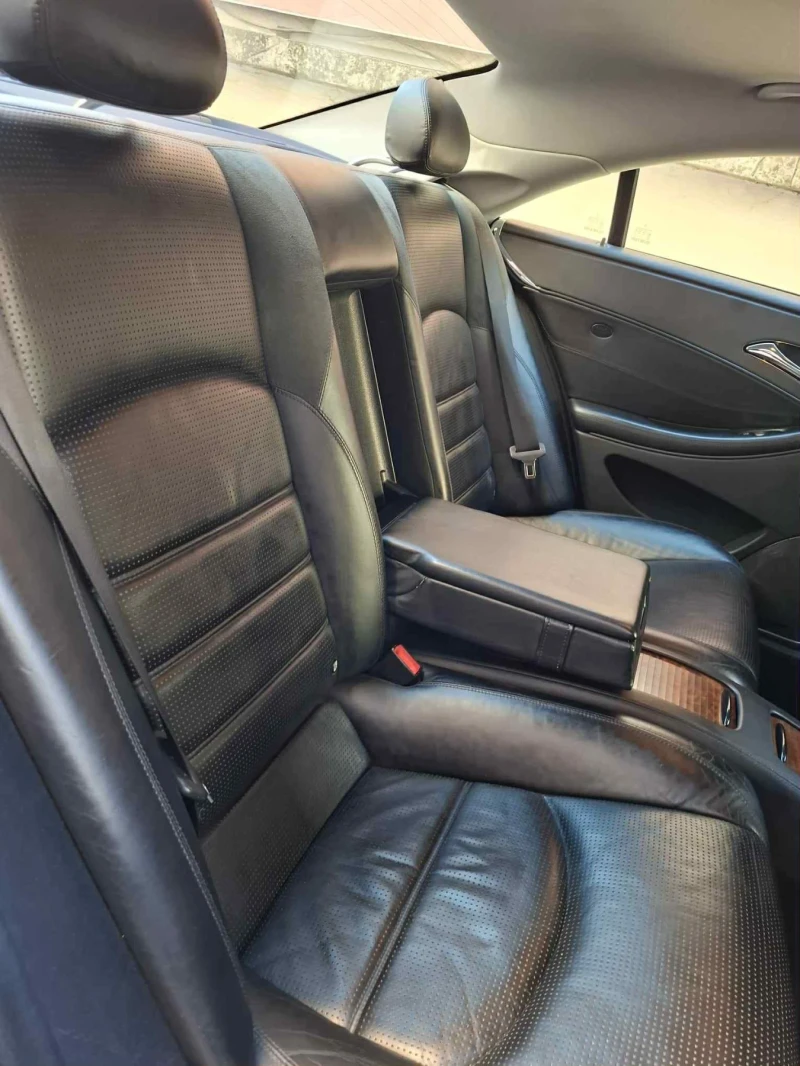 Mercedes-Benz CLS 63 AMG AMG, снимка 8 - Автомобили и джипове - 52537211