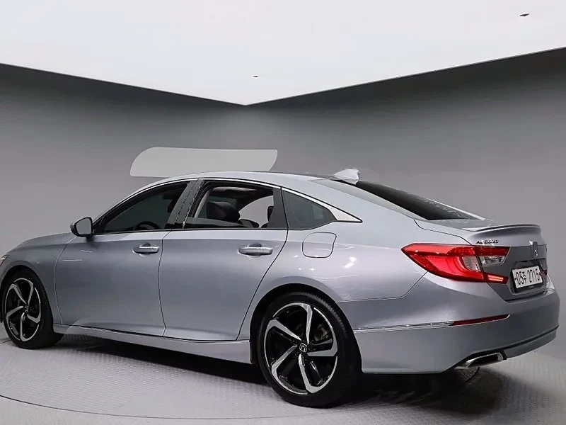 Honda Accord 2.0 Turbo Sports, снимка 2 - Автомобили и джипове - 55841978