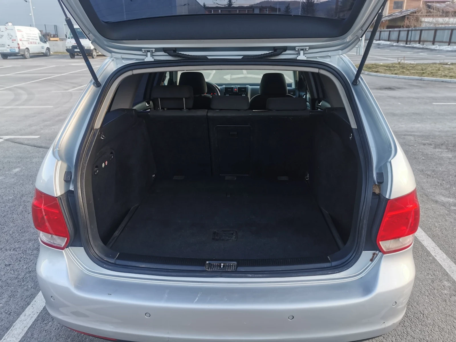 VW Golf Комби - изображение 8