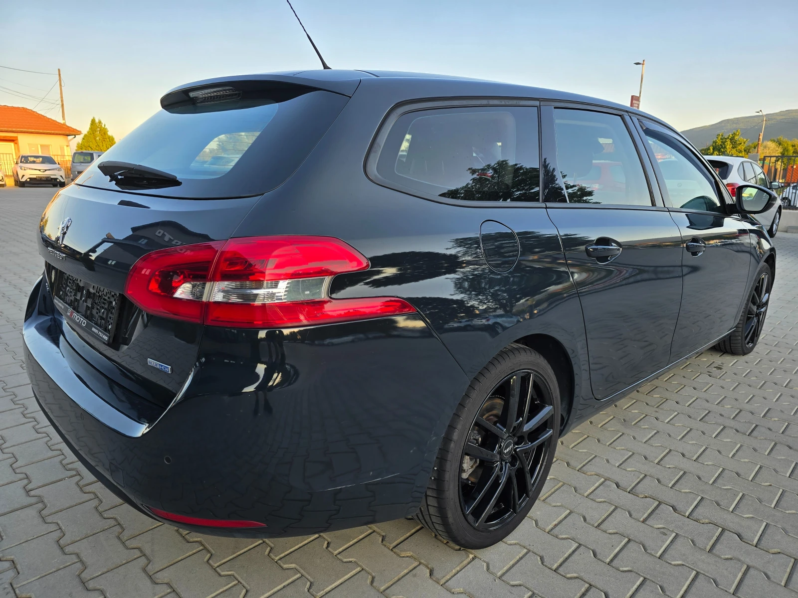 Peugeot 308 2.0HDI, 150к.с., Нави, Темпомат! - изображение 3