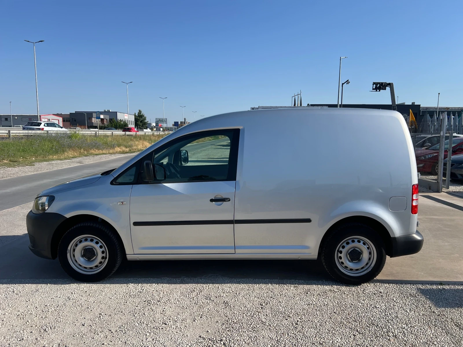 VW Caddy 1.6tdi-klima - изображение 8