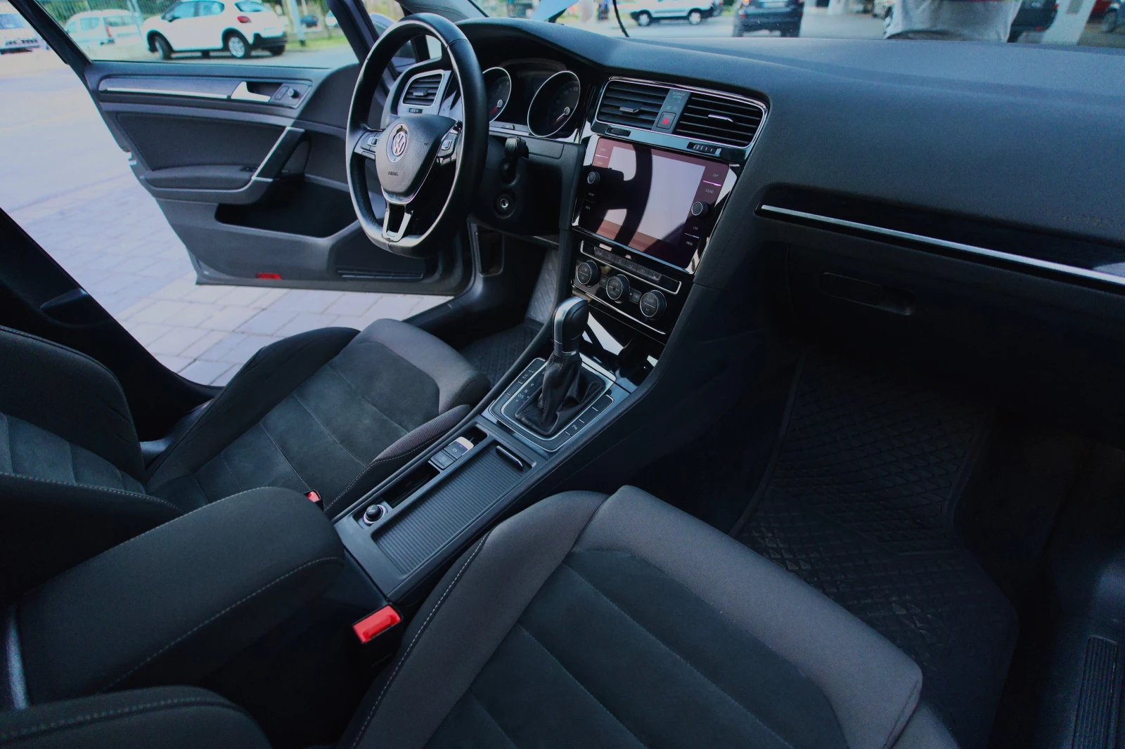 VW Golf 7.5 1.5 TSI 150 highline | Mobile.bg   16