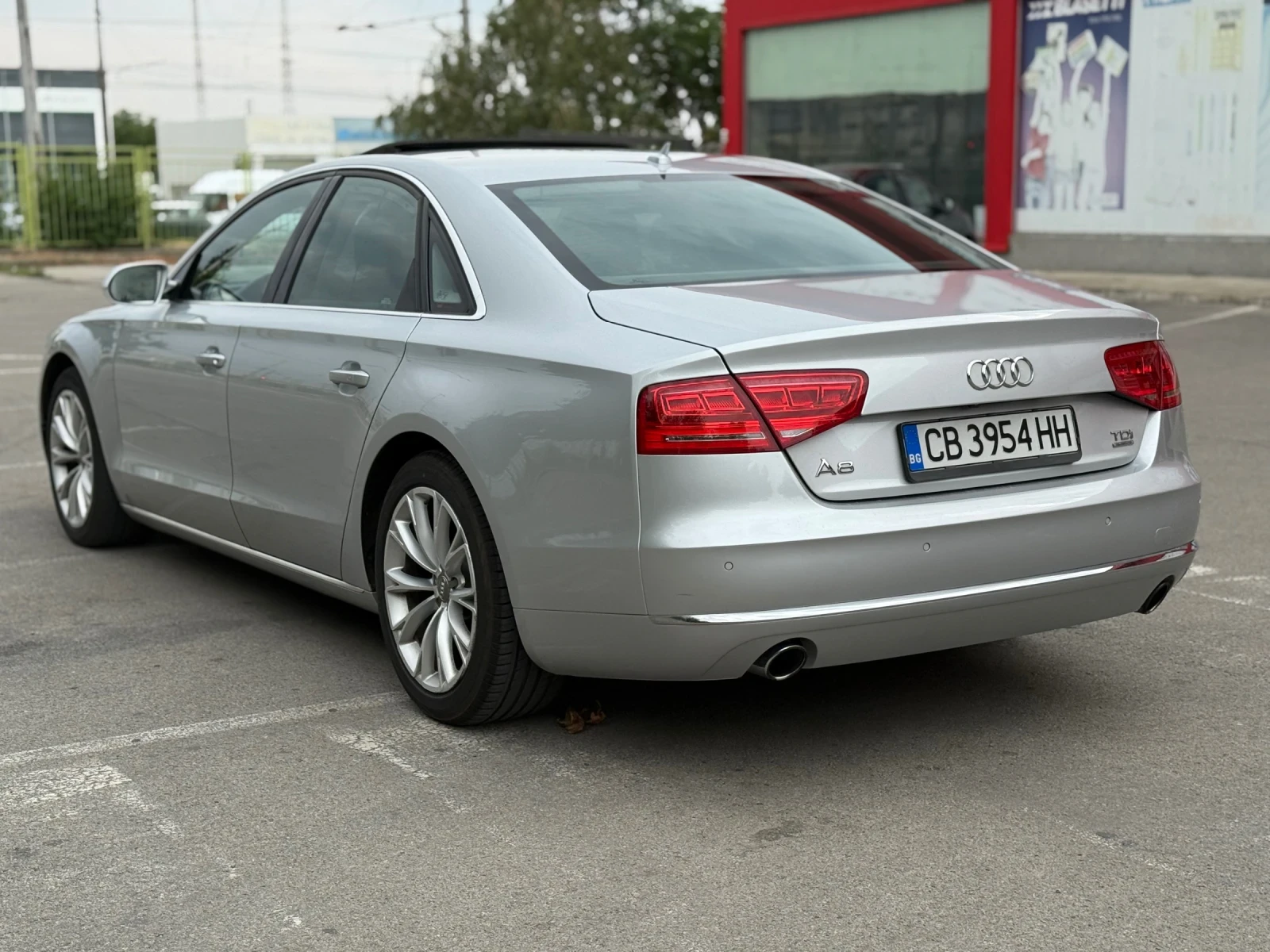 Audi A8 4.2TDI* 4x4* FULL LED* ВАКУМ* ОБДУХ* DISTR* BOSE - изображение 4