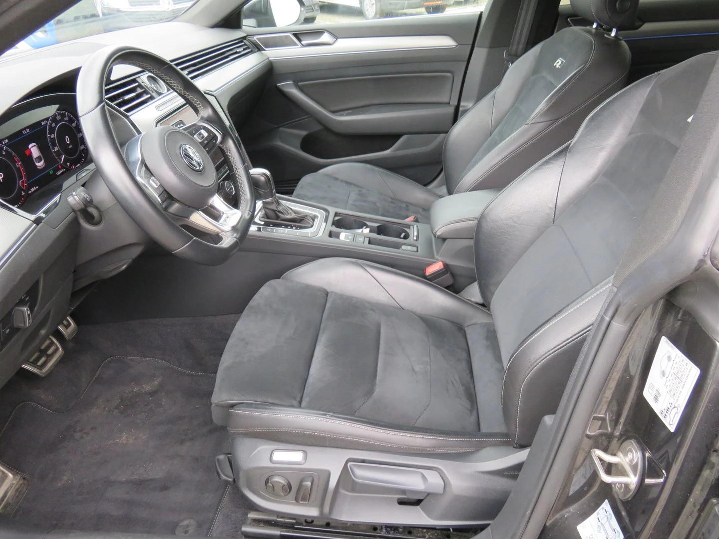 VW Arteon R-Line 2.0 TDI SCR DSG 4MOTION | Mobile.bg � ����������� 4