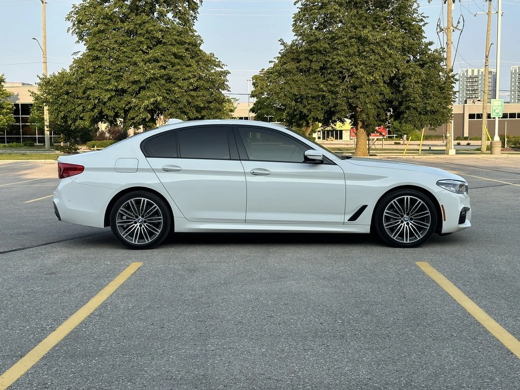 BMW 530 * АВТО КРЕДИТ* ЦЕНА ДО БГ * CARFAX *  - изображение 4