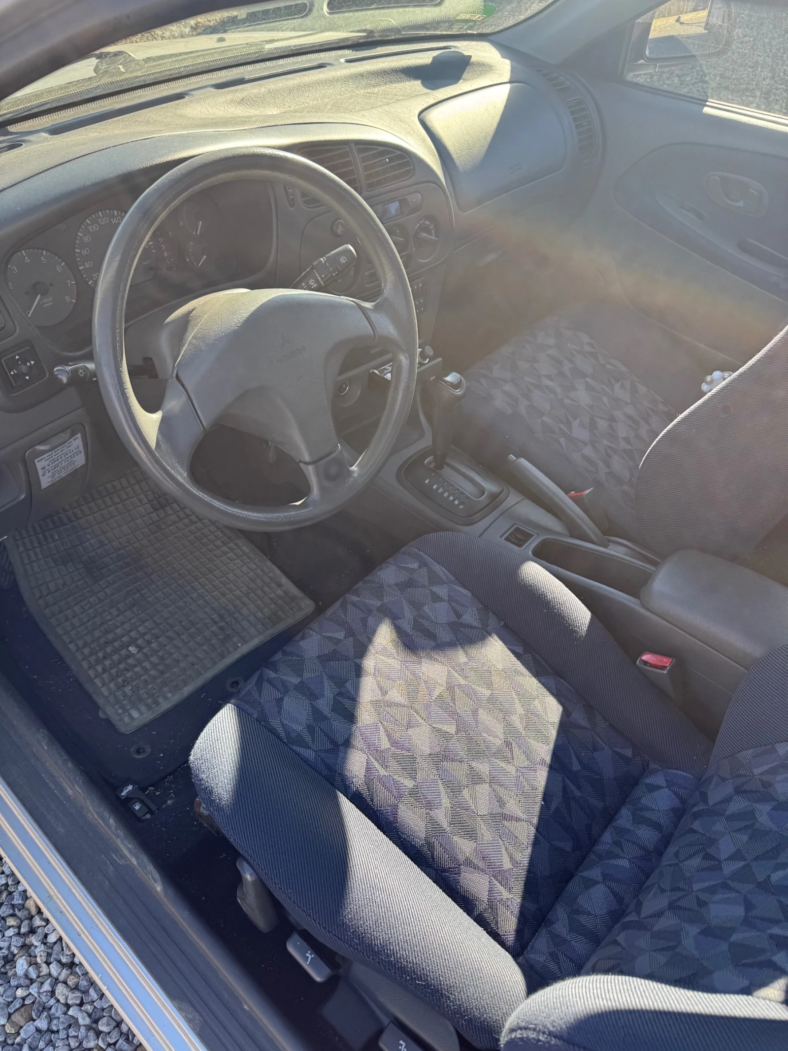 Mitsubishi Colt Автоматик* Бензин* Климатик*  - изображение 5