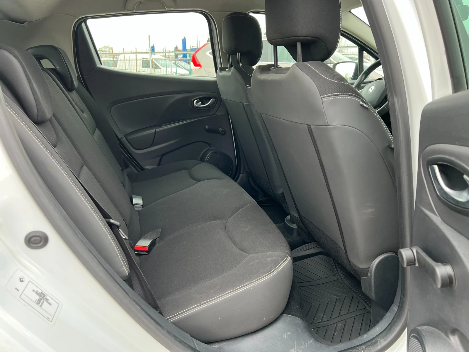 Renault Clio 1.2 16v , снимка 12 - Автомобили и джипове - 53893848