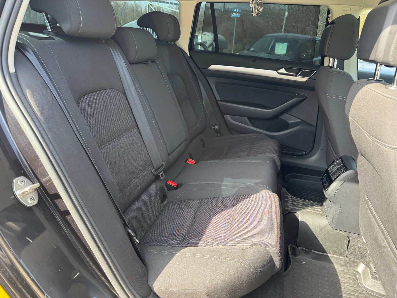 VW Passat 2.0TDi DSG, снимка 7 - Автомобили и джипове - 53896800