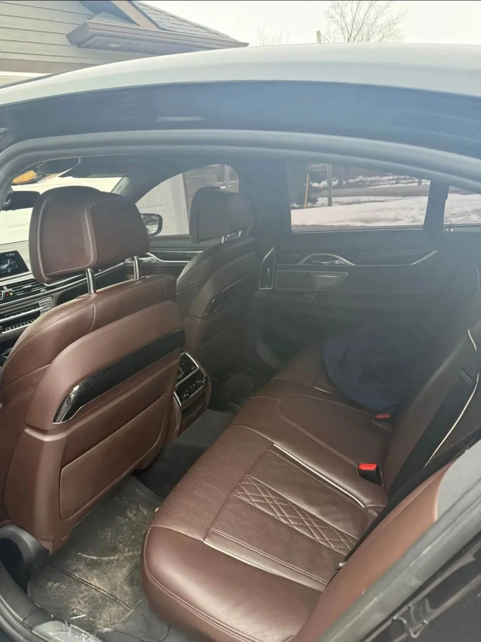 BMW 750 2016/XDRIVE/PANO/N63B/360/CARFAX, снимка 5 - Автомобили и джипове - 54070646