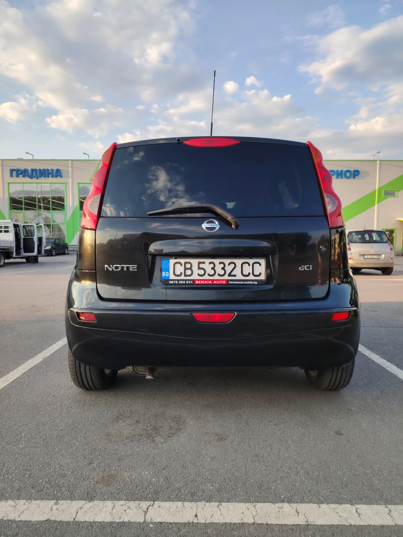 Nissan Note, снимка 12 - Автомобили и джипове - 54128939