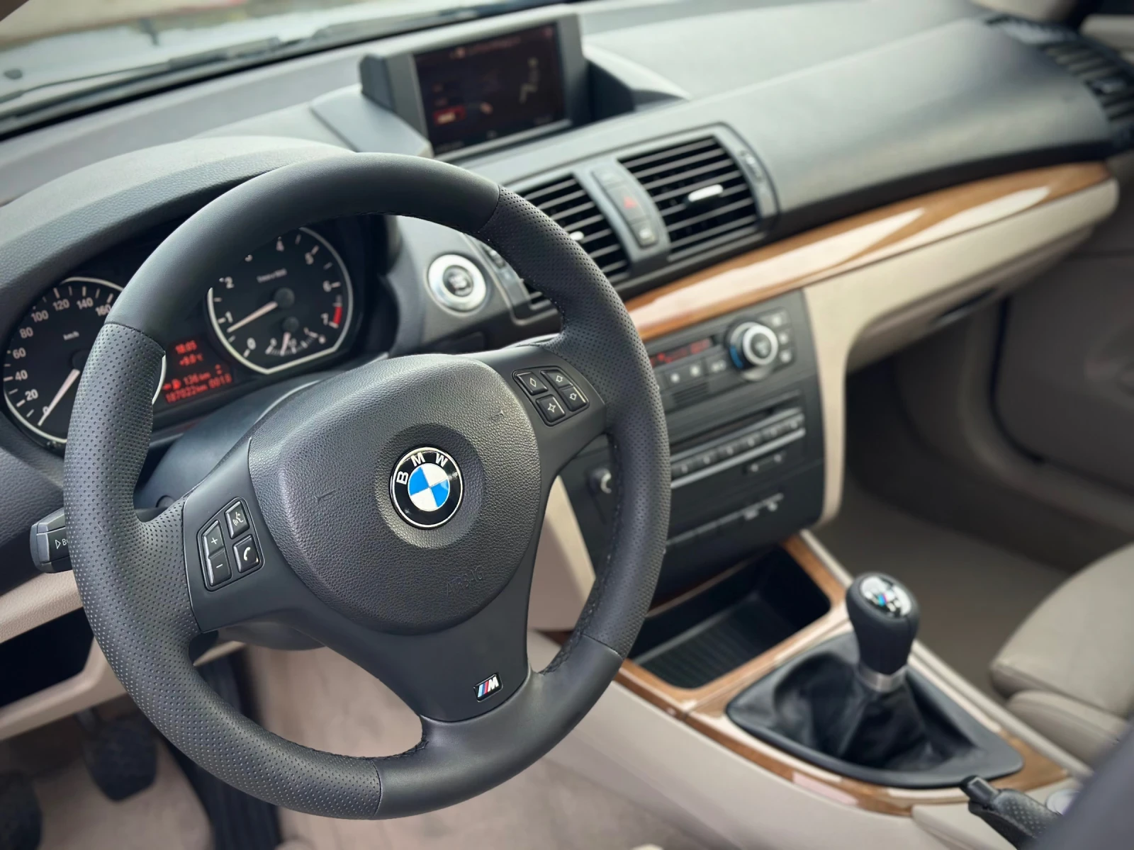 BMW 118 Facelift 2.0, снимка 10 - Автомобили и джипове - 54206830