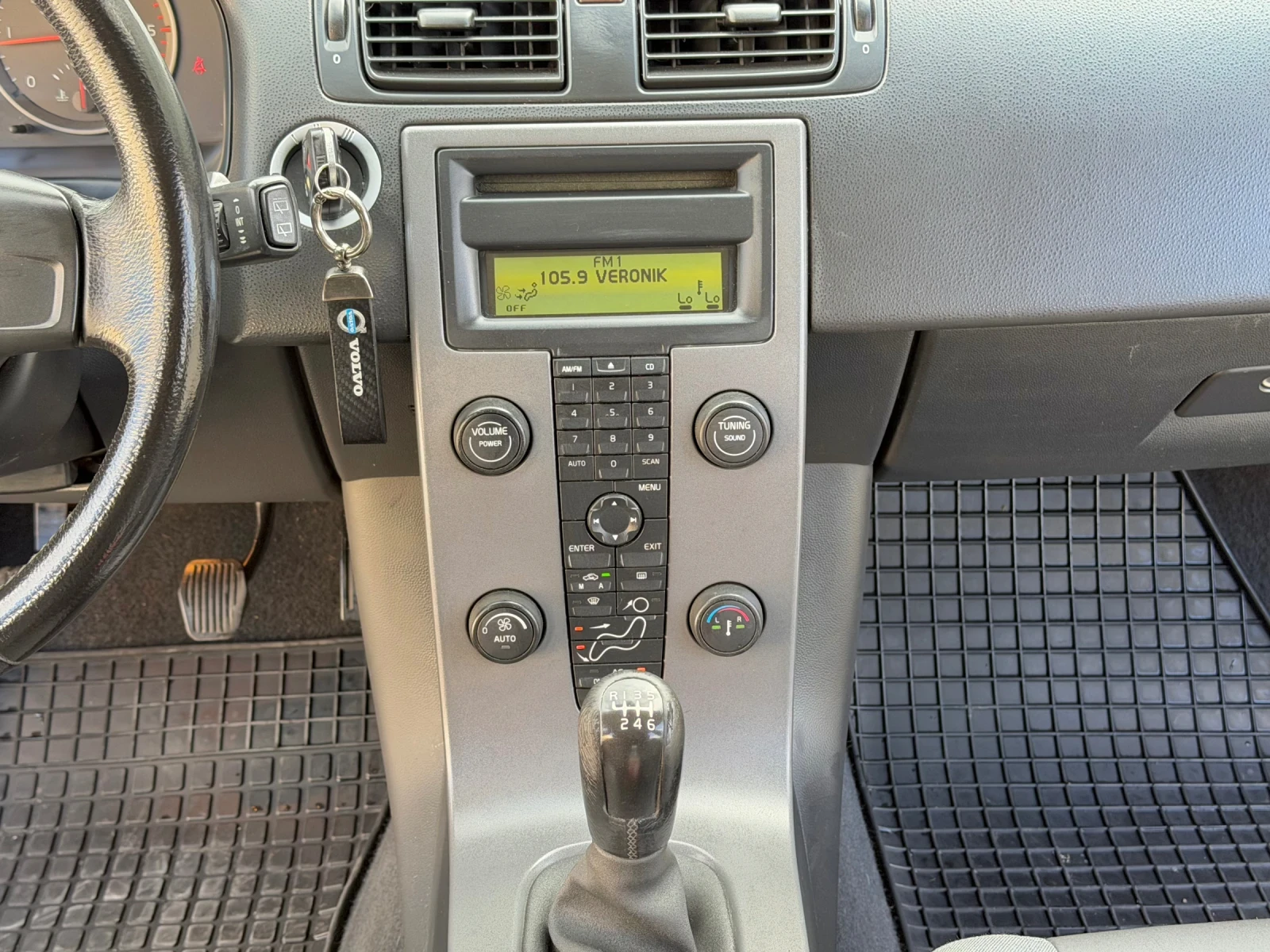 Volvo V50 2.0D 6ск 2007г, снимка 11 - Автомобили и джипове - 54897248
