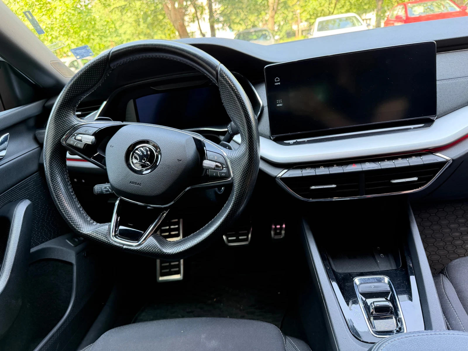 Skoda Octavia 2.0 TDI* LUXURY EDIT* HEAD UP* CANTON* 360 CAM, снимка 12 - Автомобили и джипове - 55377856