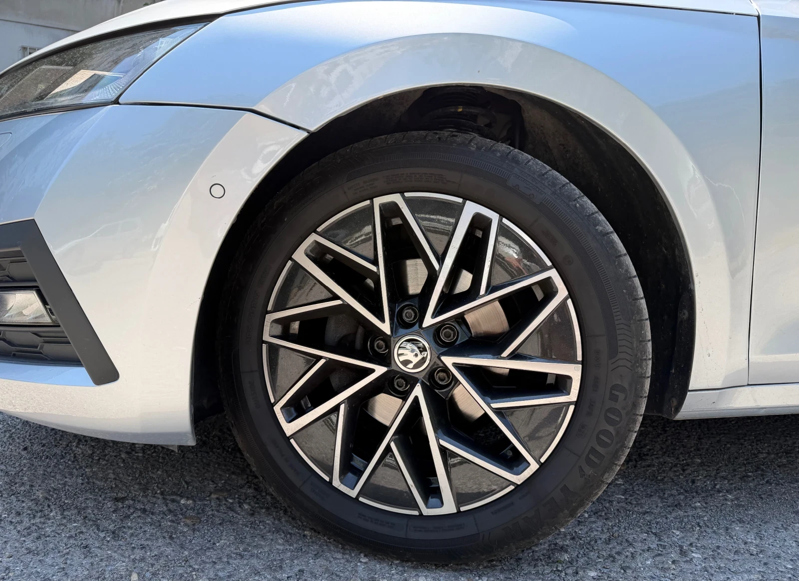 Skoda Octavia 2.0 TDI* LUXURY EDIT* HEAD UP* CANTON* 360 CAM, снимка 7 - Автомобили и джипове - 55377856