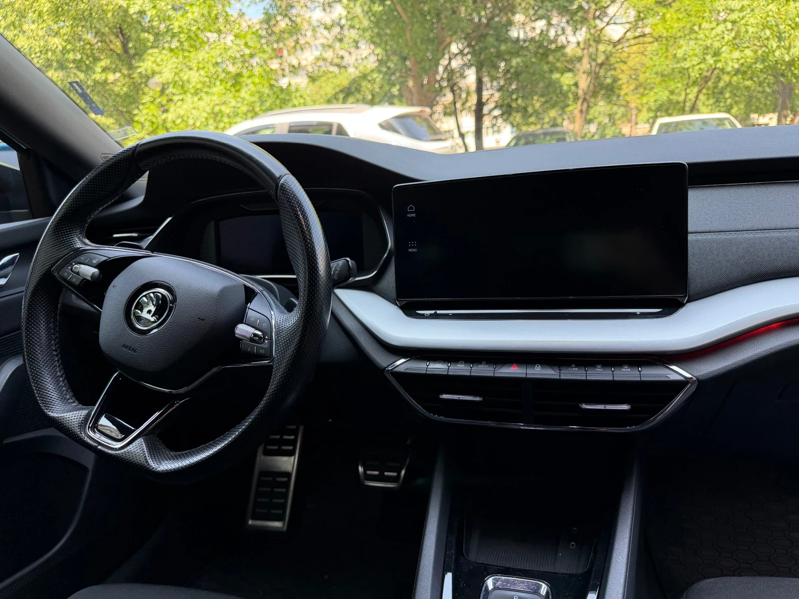 Skoda Octavia 2.0 TDI* LUXURY EDIT* HEAD UP* CANTON* 360 CAM, снимка 15 - Автомобили и джипове - 55377856